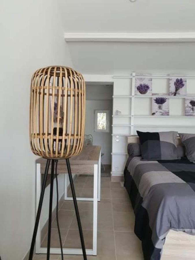 … Et La Fourmi Villa Saumane-de-Vaucluse Екстериор снимка
